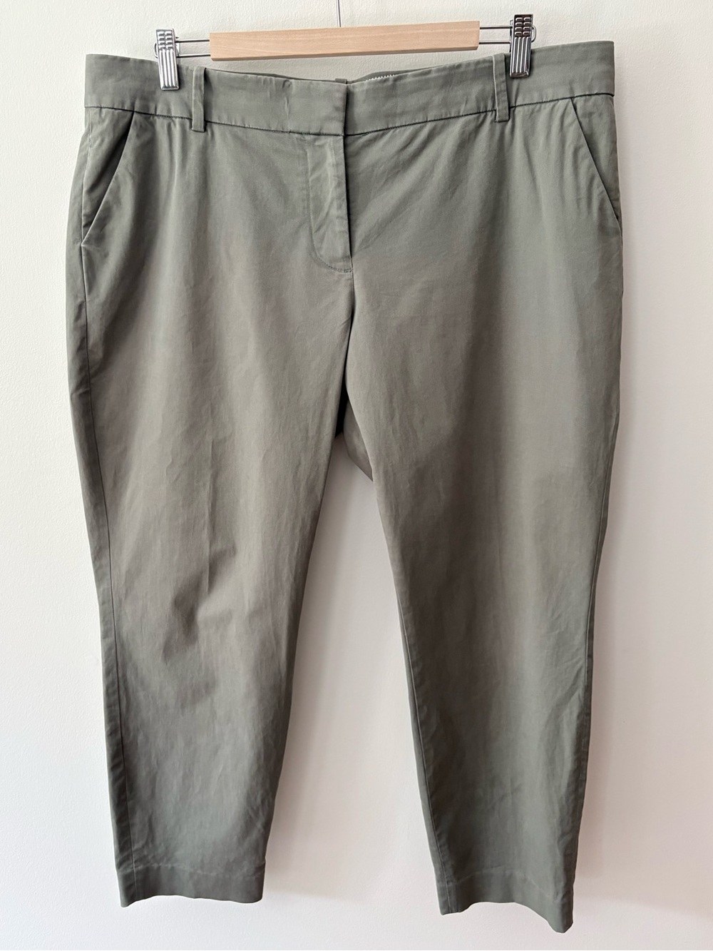 J Crew Café Capri Pants Sage Green Size 14